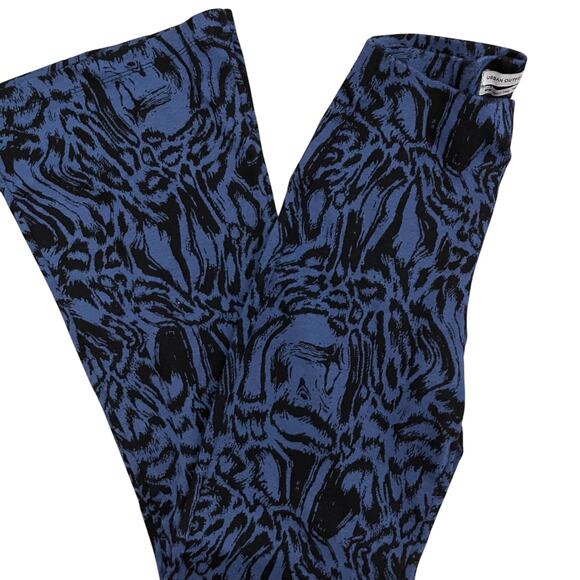 Urban Outfitters Blue Patterned Flare Pants - Picture 3 of 6